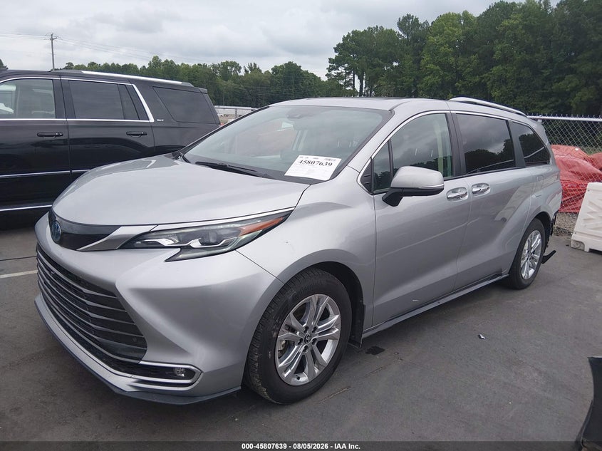 2024 Toyota Sienna VIN 5TDESKFC3RS145525 IAAI salvage auction — REAR END, Salvage Title, sold $20,400 on 2026-08-20 (photo 2)