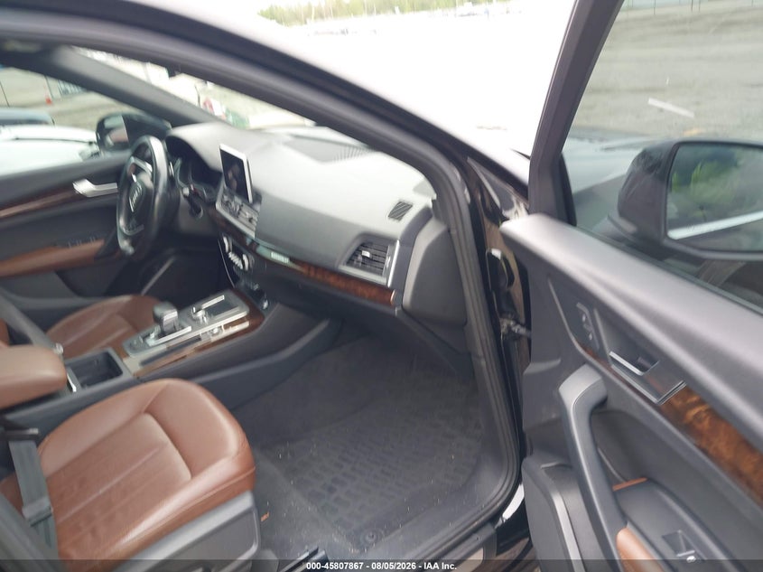 2019 Audi Q5 VIN WA1BNAFY6K2052330 IAAI salvage auction — RIGHT SIDE, Salvage Title, sold $9,000 on 2026-08-25 (photo 5)