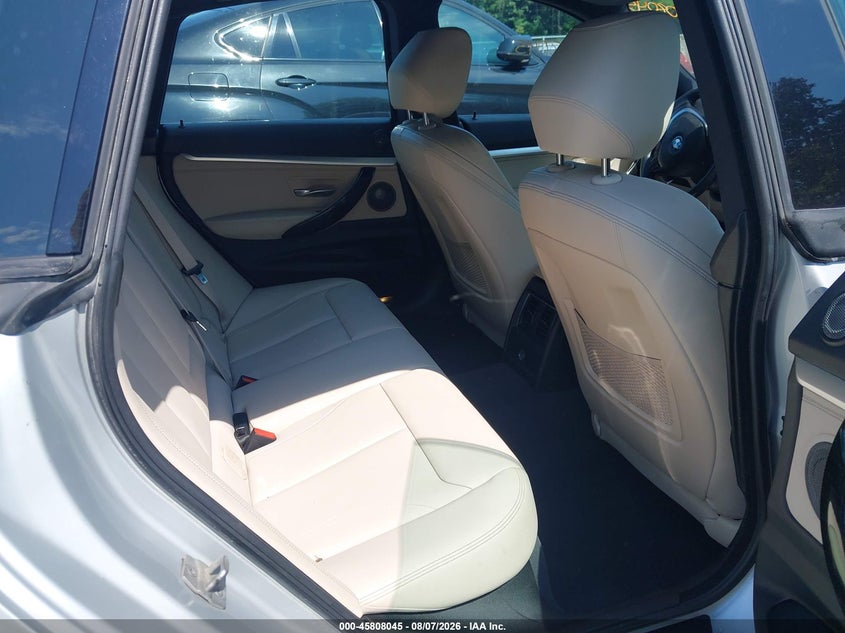 2018 BMW 3er VIN WBA8Z9C52JG827881 IAAI salvage auction — FRONT END, Salvage Title, sold $4,975 on 2026-08-20 (photo 8)