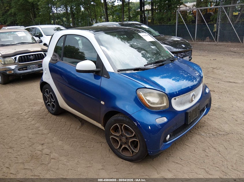 2016 Smart Fortwo VIN WMEFJ5DA8GK060969 IAAI salvage auction — NORMAL WEAR, Clear (Virginia), sold $1,725 on 2026-08-19 (photo 1)