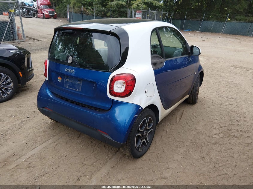 2016 Smart Fortwo VIN WMEFJ5DA8GK060969 IAAI salvage auction — NORMAL WEAR, Clear (Virginia), sold $1,725 on 2026-08-19 (photo 4)