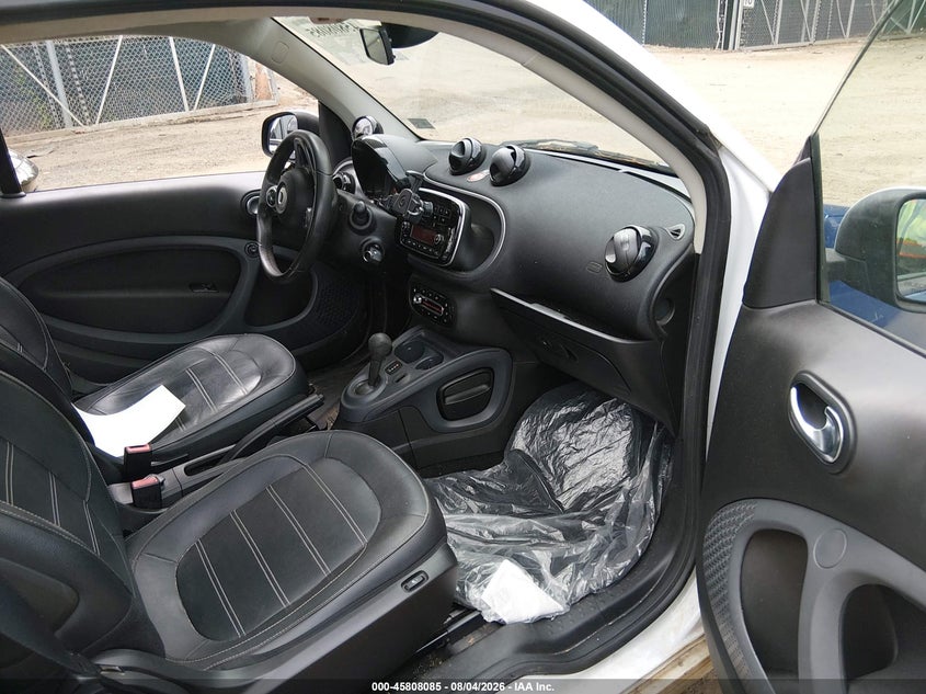 2016 Smart Fortwo VIN WMEFJ5DA8GK060969 IAAI salvage auction — NORMAL WEAR, Clear (Virginia), sold $1,725 on 2026-08-19 (photo 5)