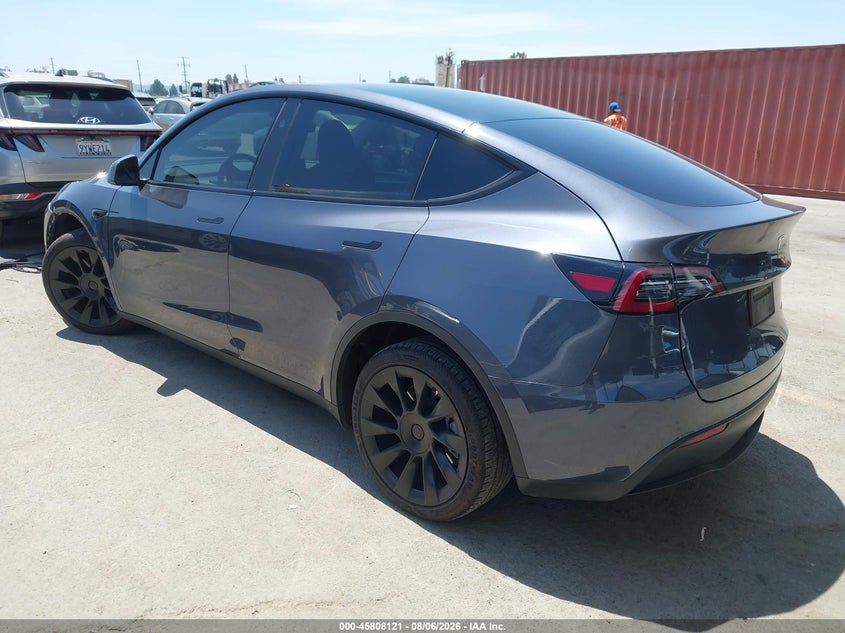 2023 Tesla Model y VIN 7SAYGDEE3PA137620 IAAI salvage auction — RIGHT FRONT, Salvage Title, sold $12,600 on 2026-08-21 (photo 3)