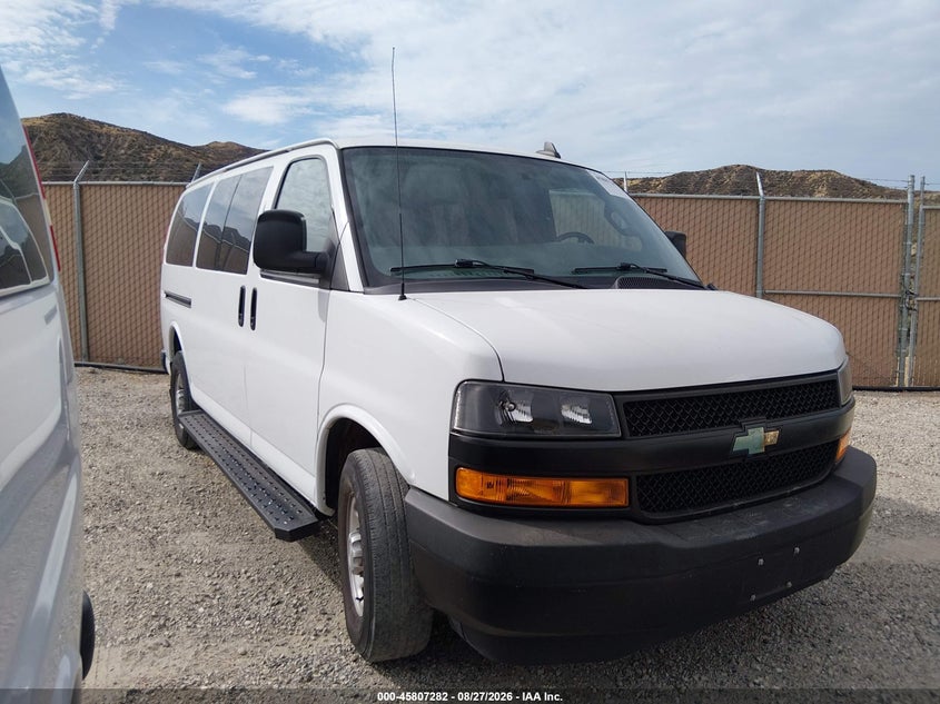 2018 Chevrolet Express VIN 1GAWGEFG1J1281494 — IAAI salvage auction photo