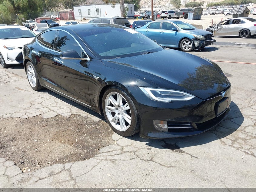 2020 Tesla Model s VIN 5YJSA1E29LF408802 — IAAI salvage auction photo