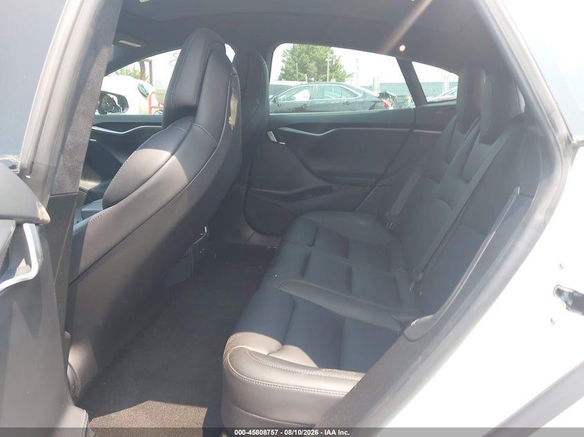 2018 Tesla Model s VIN 5YJSA1E22JF284675 IAAI salvage auction — RIGHT FRONT, Salvage Title, sold $7,650 on 2026-08-31 (photo 8)