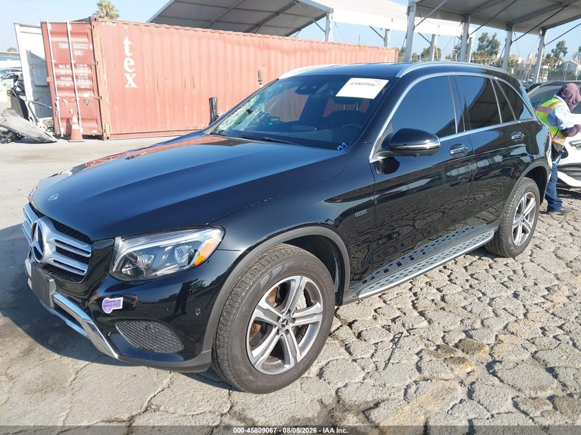 2019 Mercedes-benz Glc VIN WDC0G5EB3KF532386 IAAI salvage auction — RIGHT FRONT, Salvage (California), sold $10,175 on 2026-08-13 (photo 2)