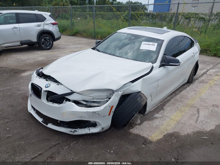 2017 BMW 4er VIN WBA4F7C54HG438357 IAAI salvage auction — FRONT & REAR, Salvage Title, sold $1,400 on 2026-08-19 (photo 2)