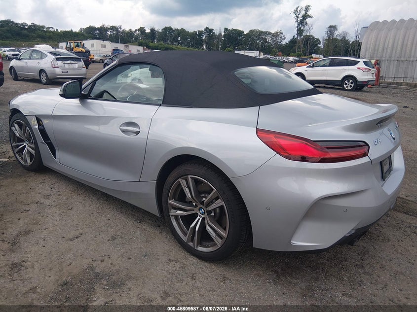 2021 BMW Z4 VIN WBAHF3C03MWX30936 IAAI salvage auction — FRONT END, Salvage Title, sold $19,350 on 2026-09-10 (photo 3)