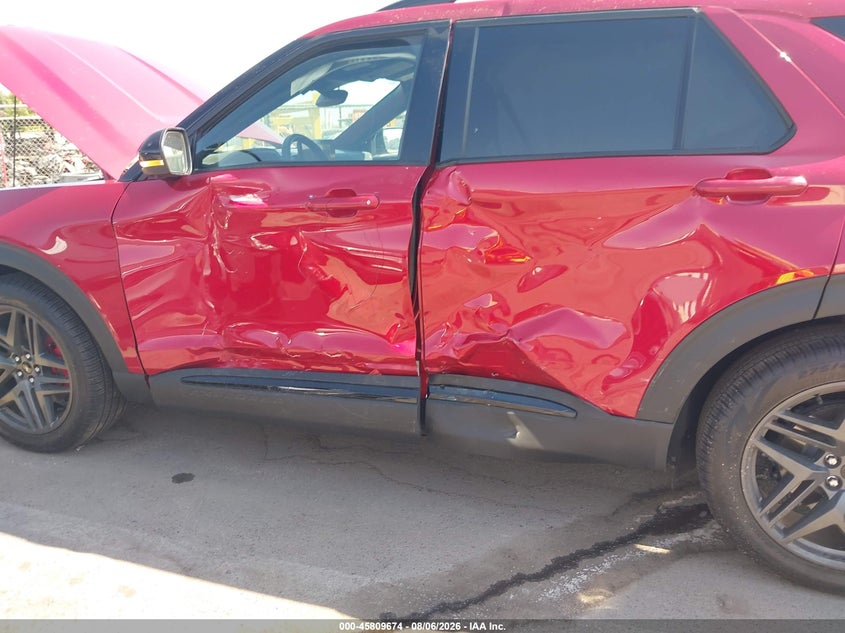 2025 Ford Explorer VIN 1FMWK8GC3SGC94017 IAAI salvage auction — LEFT SIDE, Wait Title, sold $18,050 on 2026-10-05 (photo 6)