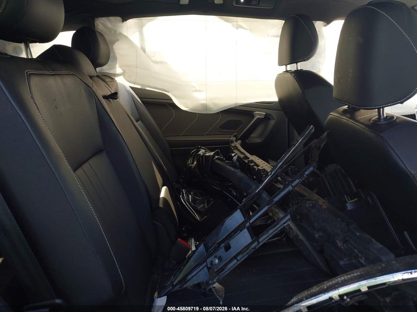 2023 Volkswagen Tiguan VIN 3VVCB7AX6PM140977 IAAI salvage auction — RIGHT FRONT, Salvage Title, sold $4,950 on 2026-09-19 (photo 8)