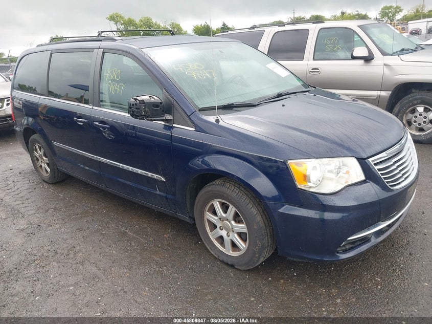 2012 Chrysler Town & country VIN 2C4RC1BG7CR326564 IAAI salvage auction — NORMAL WEAR, Clear (Virginia), sold $750 on 2026-09-01 (photo 1)