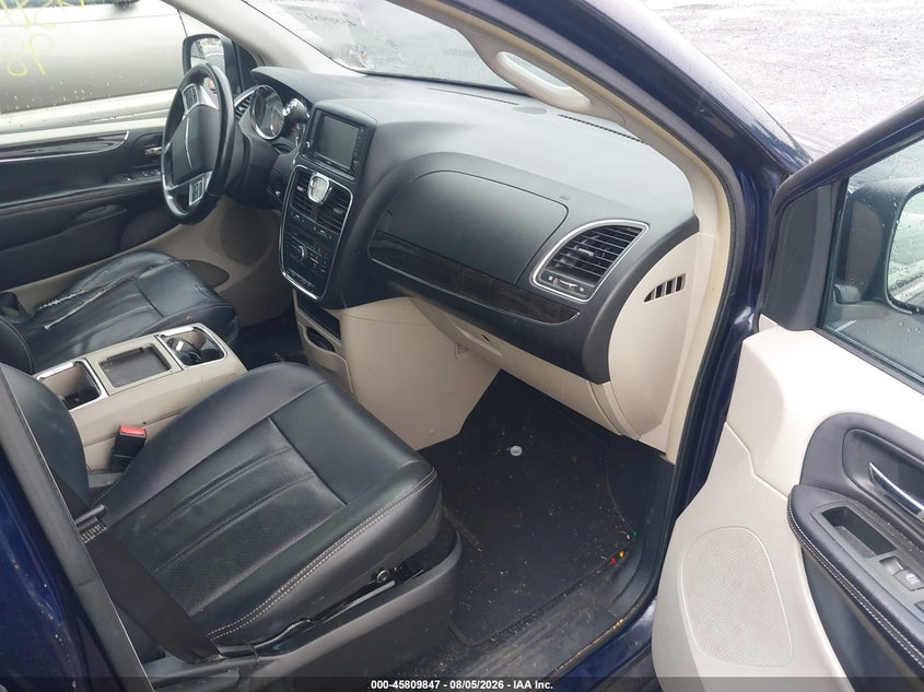 2012 Chrysler Town & country VIN 2C4RC1BG7CR326564 IAAI salvage auction — NORMAL WEAR, Clear (Virginia), sold $750 on 2026-09-01 (photo 5)