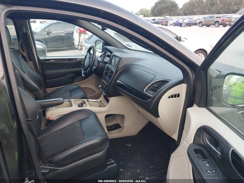 2019 Dodge Grand caravan VIN 2C4RDGCG7KR717579 IAAI salvage auction — RIGHT FRONT, Original (Texas), sold $1,500 on 2026-08-29 (photo 5)