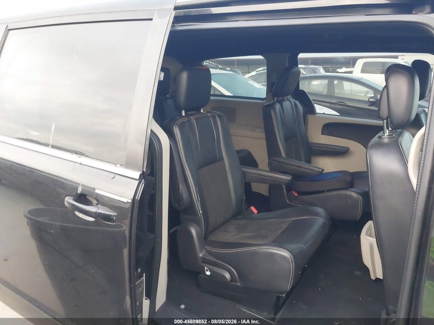 2019 Dodge Grand caravan VIN 2C4RDGCG7KR717579 IAAI salvage auction — RIGHT FRONT, Original (Texas), sold $1,500 on 2026-08-29 (photo 8)