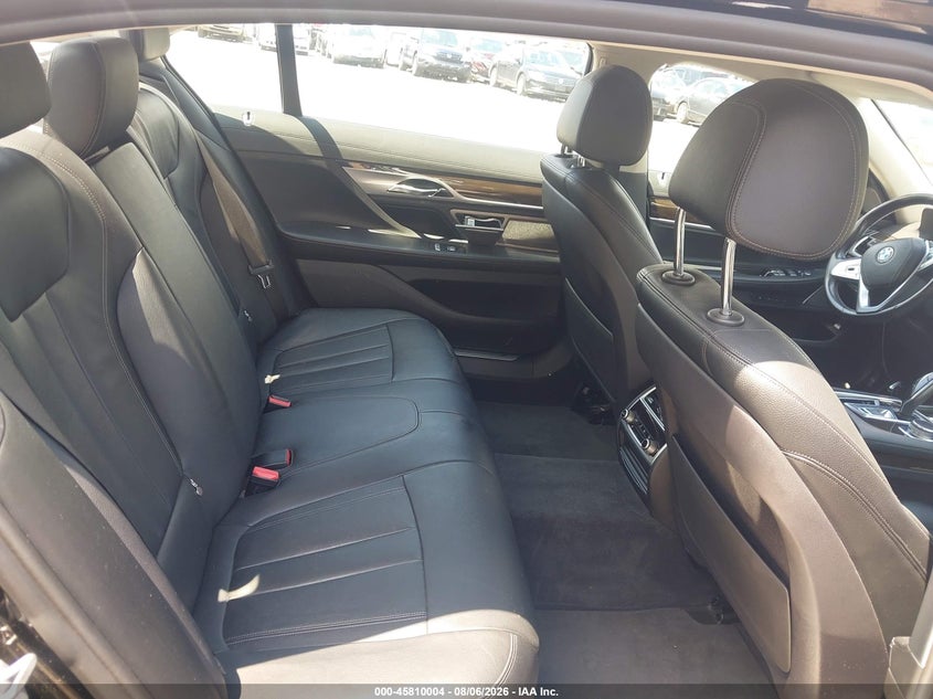 2019 BMW 7er VIN WBA7E4C56KGV28373 IAAI salvage auction — FRONT END, Salvage Title, sold $1,050 on 2026-08-21 (photo 8)
