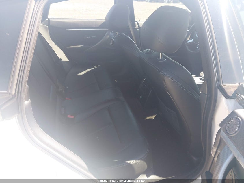 2018 BMW 4er VIN WBA4J7C55JBH15490 IAAI salvage auction — NORMAL WEAR, Salvage Title, sold $2,550 on 2026-08-18 (photo 8)
