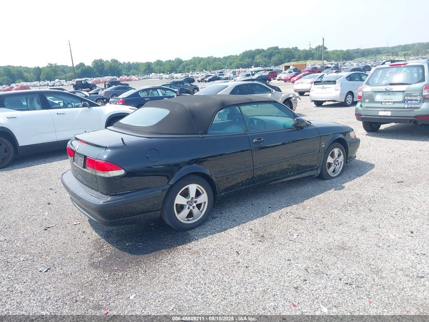 2002 Saab 9-3 VIN YS3DF75K427012528 IAAI salvage auction — NORMAL WEAR, Clear (Delaware), sold $650 on 2026-08-17 (photo 4)