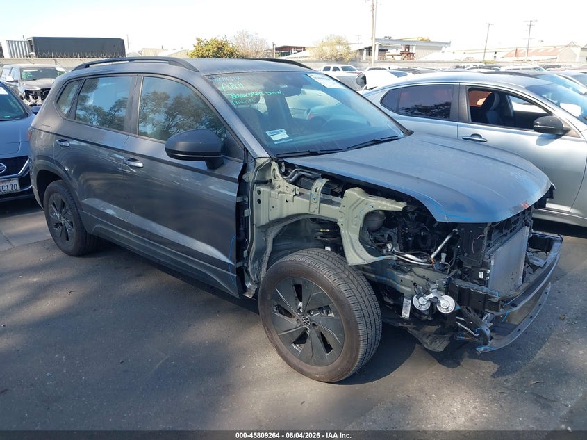2025 Volkswagen Taos VIN 3VV5C7B23SM027957 — IAAI salvage auction photo