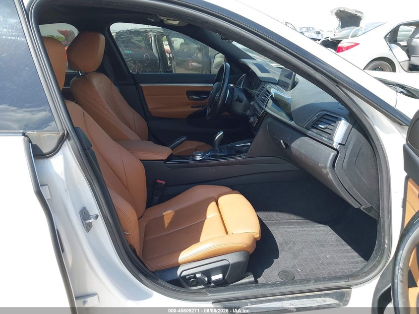 2018 BMW 4er VIN WBA4J1C59JBG80580 IAAI salvage auction — WATER/FLOOD, Salvage Title, sold $3,550 on 2026-08-29 (photo 5)