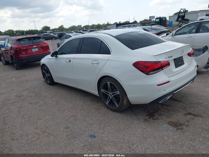 2020 Mercedes-benz A-klasse VIN W1K3G4EB9LJ232028 IAAI salvage auction — FRONT END, Salvage Title, sold $5,700 on 2026-09-26 (photo 3)