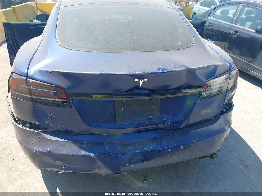 2022 Tesla Model s VIN 5YJSA1E65NF483325 IAAI salvage auction — REAR END, Salvage Title, sold $30,800 on 2026-09-03 (photo 6)