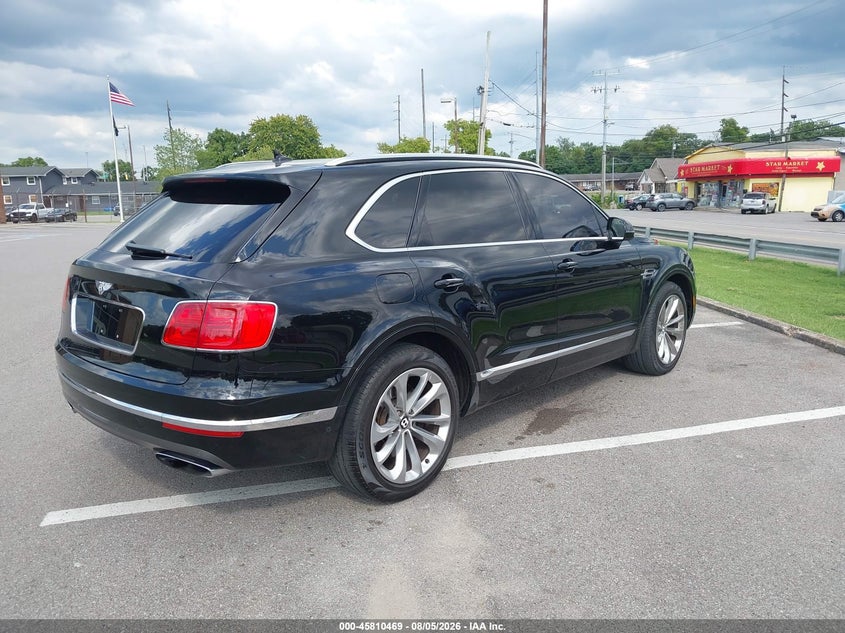 2017 Bentley Bentayga VIN SJAAC2ZV1HC013275 IAAI salvage auction — NORMAL WEAR, Salvage Title, sold $45,000 on 2026-09-03 (photo 4)