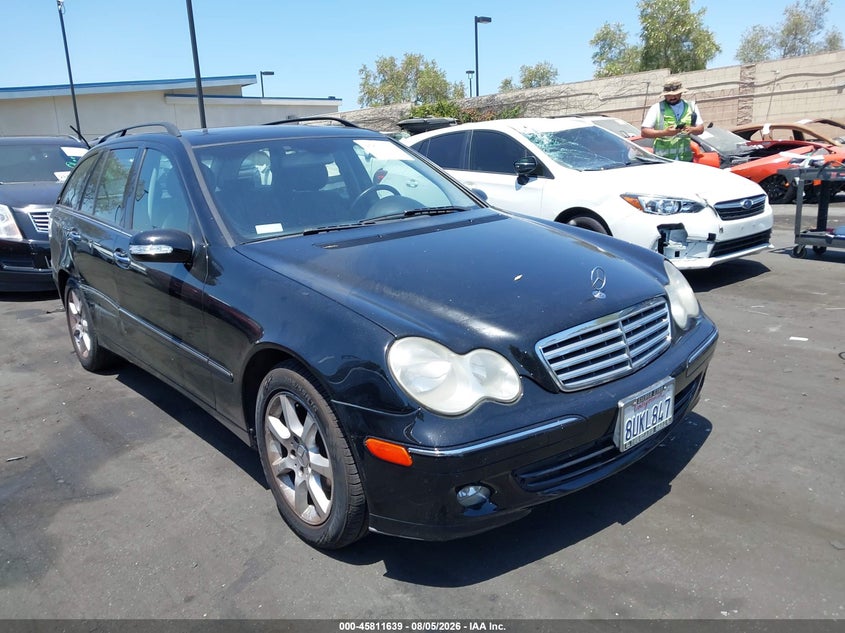 2005 Mercedes-benz C class VIN WDBRH61J35F585637 IAAI salvage auction — RIGHT SIDE, Salvage Certificate (California), sold $275 on 2026-08-28 (photo 1)