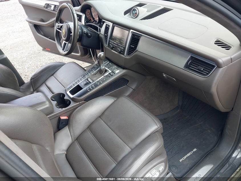 2016 Porsche Macan VIN WP1AF2A55GLB93696 IAAI salvage auction — FRONT END, Wait Title, sold $6,700 on 2026-08-18 (photo 5)