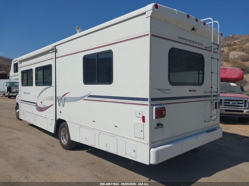 2005 Ford E-450 VIN 1FDXE45S95HA83319 IAAI salvage auction — NORMAL WEAR, Clear - Dealer Only (California), sold $10,100 on 2026-08-18 (photo 3)