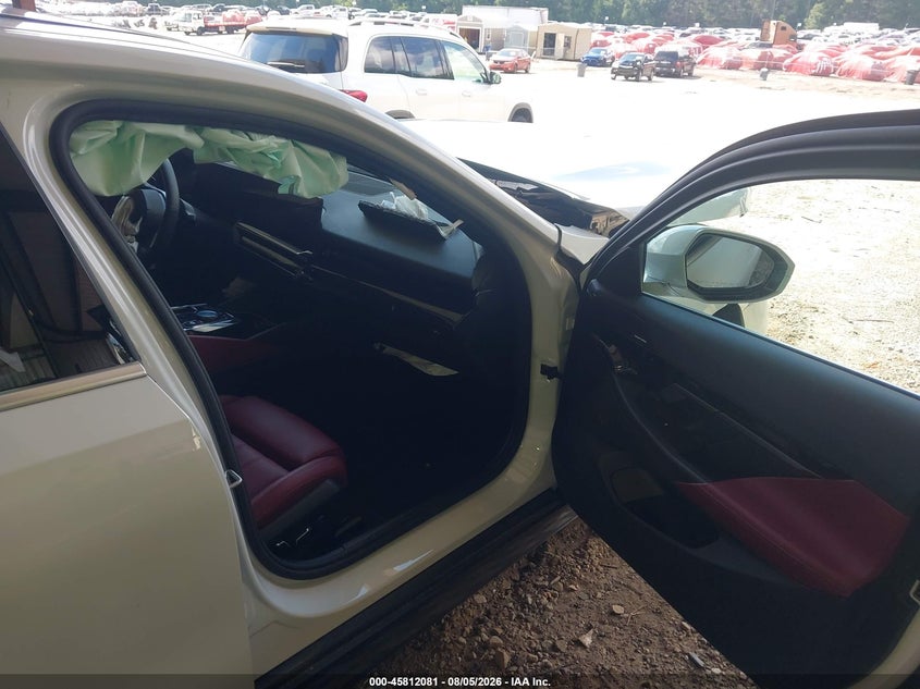 2025 BMW 5er VIN WBA43FJ06SCU41334 IAAI salvage auction — FRONT END, Wait Title, sold $22,150 on 2026-10-09 (photo 5)