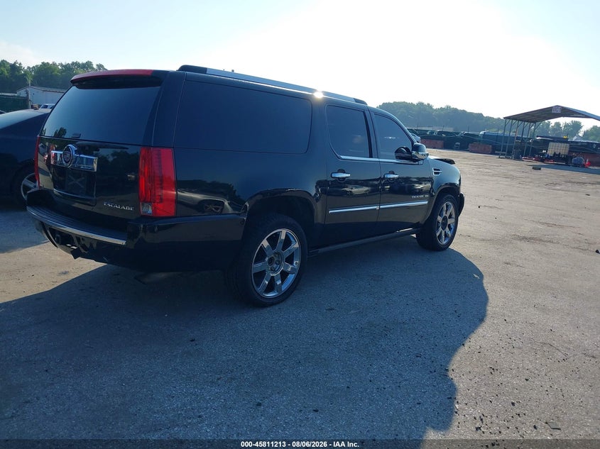 2011 Cadillac Escalade esv VIN 1GYS4JEF4BR132851 IAAI salvage auction — NORMAL WEAR, Clear (Maryland), sold $825 on 2026-08-27 (photo 4)