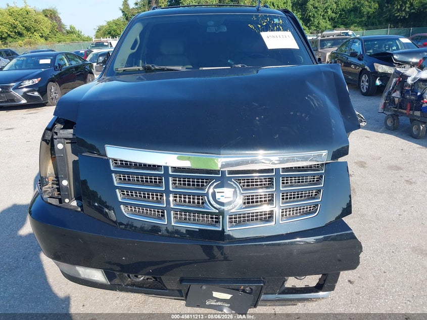 2011 Cadillac Escalade esv VIN 1GYS4JEF4BR132851 IAAI salvage auction — NORMAL WEAR, Clear (Maryland), sold $825 on 2026-08-27 (photo 6)