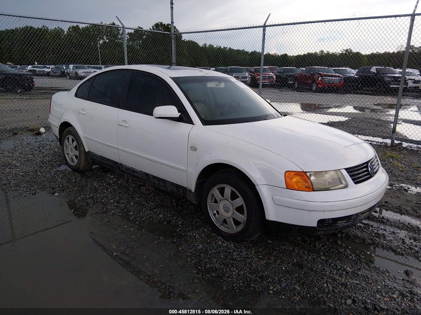 2001 Volkswagen Passat VIN WVWAC63B11P001582 IAAI salvage auction — NORMAL WEAR, Clear (Georgia), sold $250 on 2026-08-14 (photo 1)