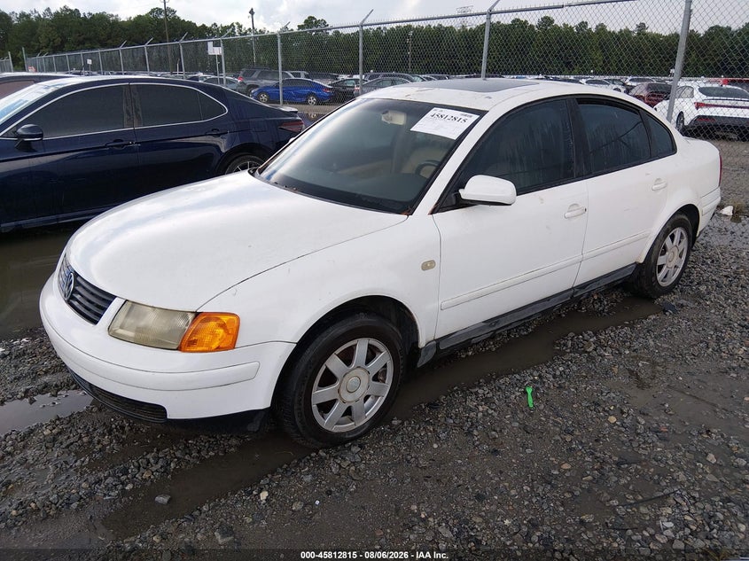 2001 Volkswagen Passat VIN WVWAC63B11P001582 IAAI salvage auction — NORMAL WEAR, Clear (Georgia), sold $250 on 2026-08-14 (photo 2)