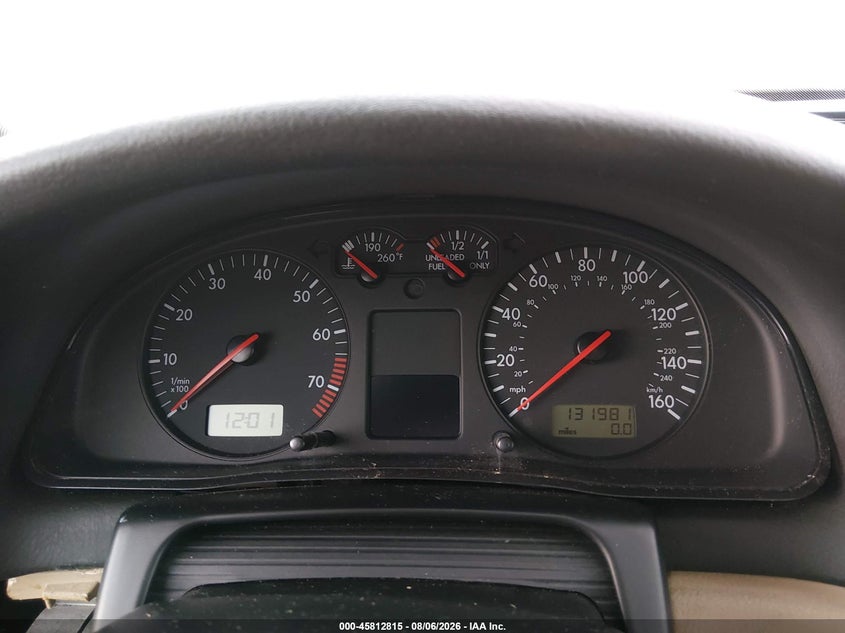 2001 Volkswagen Passat VIN WVWAC63B11P001582 IAAI salvage auction — NORMAL WEAR, Clear (Georgia), sold $250 on 2026-08-14 (photo 7)