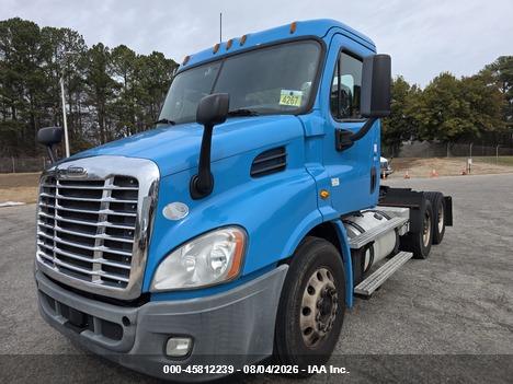 2016 Freightliner Cascadia 113 VIN 1FUJGBDV8GLHE3829 IAAI salvage auction — NORMAL WEAR, Dealer (Iowa), sold $6,500 on 2026-08-22 (photo 2)