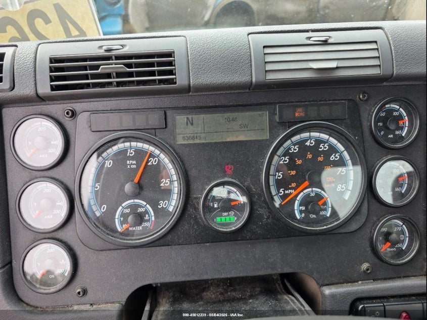 2016 Freightliner Cascadia 113 VIN 1FUJGBDV8GLHE3829 IAAI salvage auction — NORMAL WEAR, Dealer (Iowa), sold $6,500 on 2026-08-22 (photo 6)