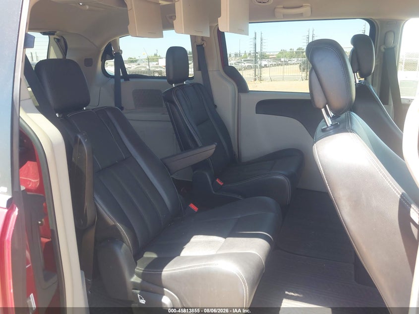 2012 Chrysler Town & country VIN 2C4RC1BG8CR383243 IAAI salvage auction — NORMAL WEAR, Clear - Dealer Only (California), sold $425 on 2026-08-21 (photo 8)