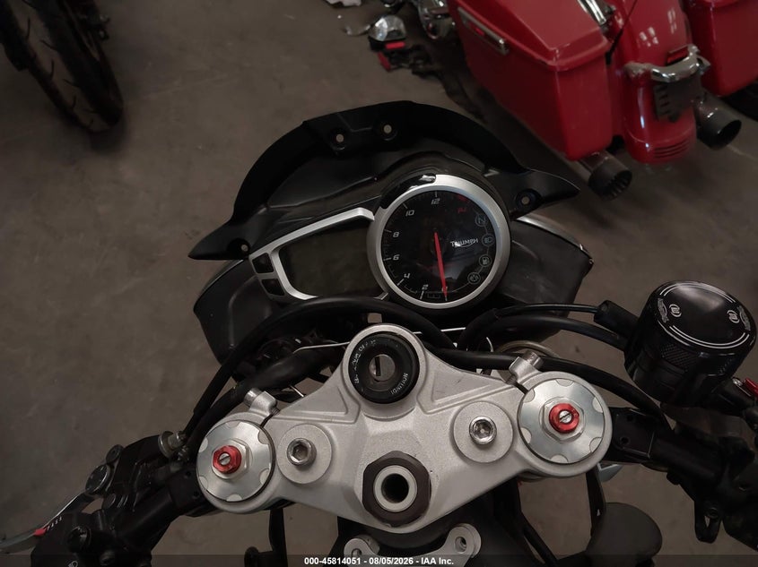 2014 Triumph motorcycle Street VIN SMTL03NEXET625399 IAAI salvage auction — THEFT, Salvage (California), sold $850 on 2026-09-10 (photo 7)