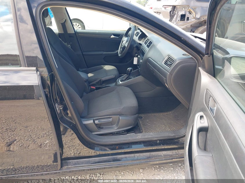 2013 Volkswagen Jetta VIN 3VW2K7AJ5DM291047 IAAI salvage auction — NORMAL WEAR, Original (Ohio), sold $700 on 2026-08-29 (photo 5)