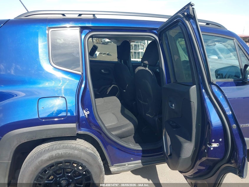 2017 Jeep Renegade VIN ZACCJBBB0HPG39683 IAAI salvage auction — SIDE, Salvage Title, sold $1,600 on 2026-08-20 (photo 8)