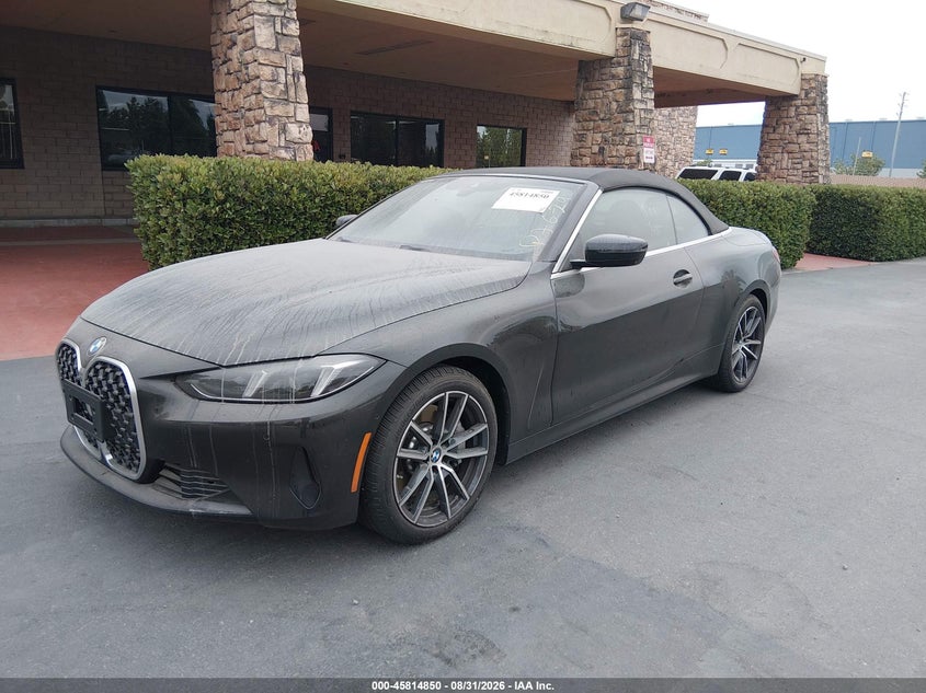 2027 BMW 4er VIN WBA53DB0XVCX77368 IAAI salvage auction — SIDE, Salvage Title, sold $43,600 on 2026-08-31 (photo 2)