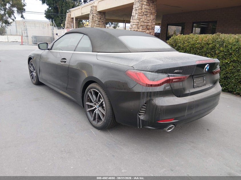 2027 BMW 4er VIN WBA53DB0XVCX77368 IAAI salvage auction — SIDE, Salvage Title, sold $43,600 on 2026-08-31 (photo 3)
