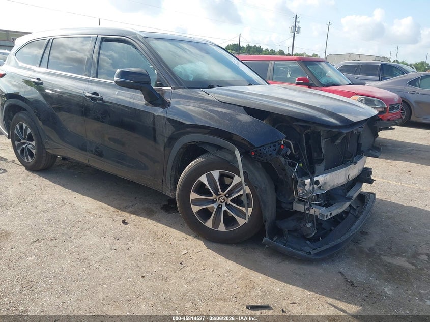 2021 Toyota Highlander VIN 5TDGZRAH7MS032430 — IAAI salvage auction photo