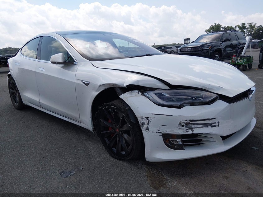 2019 Tesla Model s VIN 5YJSA1E49KF337455 — IAAI salvage auction photo