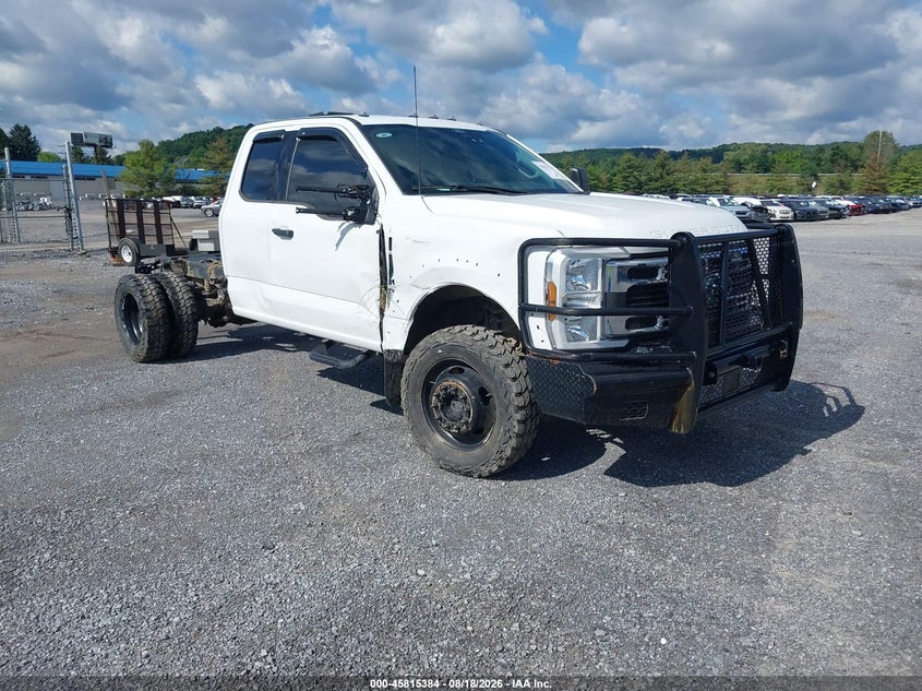 2024 Ford F-450 VIN 1FD0X4HN1REE02169 — IAAI salvage auction photo