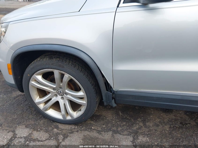 2013 Volkswagen Tiguan VIN WVGBV3AX9DW624160 IAAI salvage auction — NORMAL WEAR, Clear (Michigan), sold $1,300 on 2026-08-17 (photo 6)
