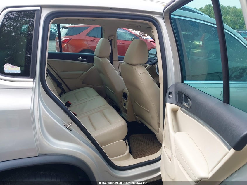 2013 Volkswagen Tiguan VIN WVGBV3AX9DW624160 IAAI salvage auction — NORMAL WEAR, Clear (Michigan), sold $1,300 on 2026-08-17 (photo 8)