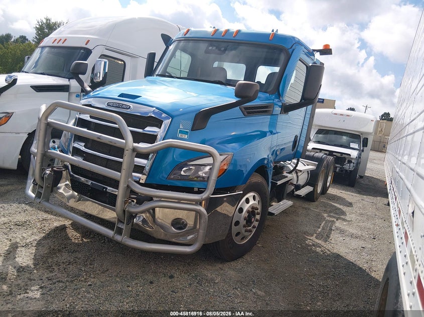 2022 Freightliner New cascadia 126 VIN 3AKJHLDR3NSLH0929 IAAI salvage auction — FRONT END, Clear (Oklahoma), sold $22,100 on 2026-10-02 (photo 2)